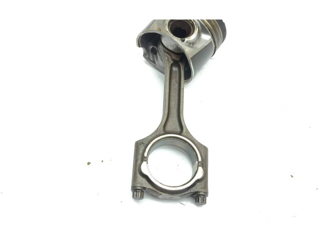 Поршень с шатуном D5244T15 Volvo XC60