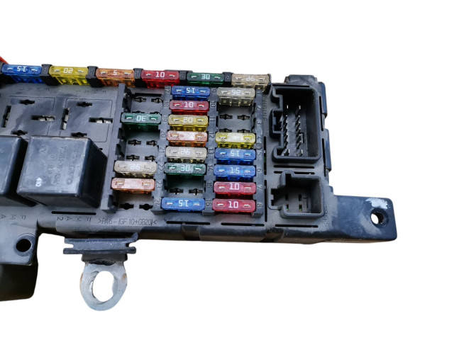 Блок предохранителей 9452993, 518322110 Volvo S60