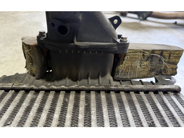 Интеркулер Jaguar XF X250