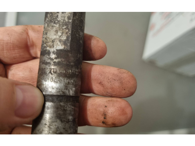 Vstřikovač 074130201C   Volkswagen Transporter - Caravelle T4     