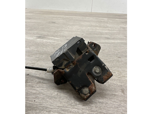 Zámek zadních dveří A1717500085, A1717500185 Mercedes-Benz C W203 2004