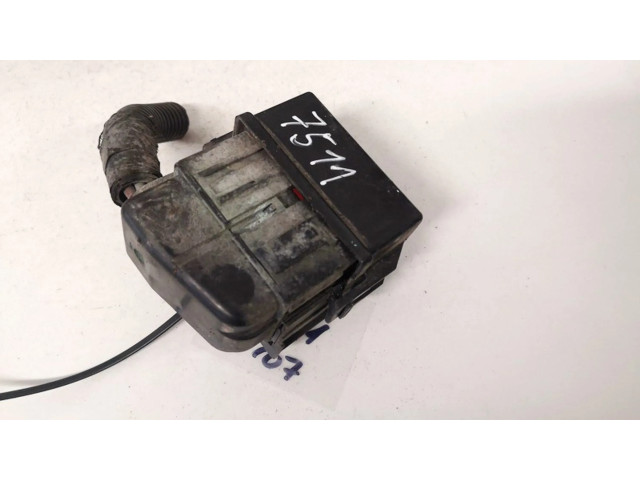 Pojistková skříňka Dodge Caliber 2007