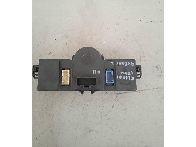 Блок управления климат-контролем 8200296683 Renault Clio III