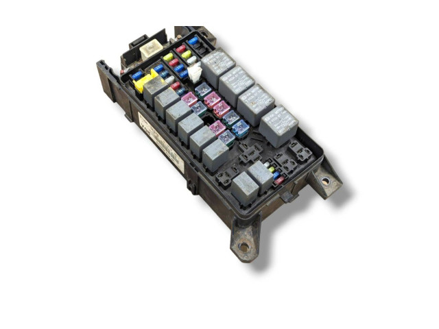 Блок предохранителей 91160-3E070   KIA Sorento    