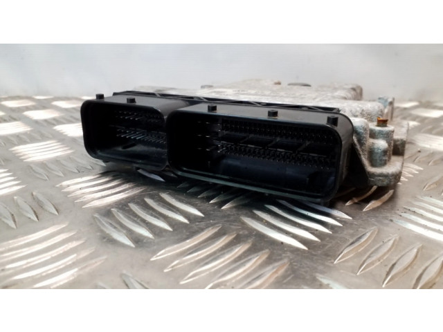 Блок управления двигателя 0281016395, 03L906018BS   Skoda Yeti (5L)
