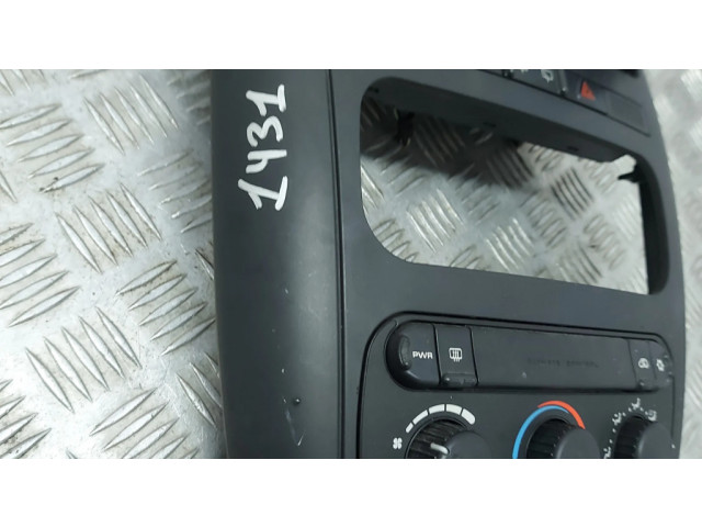 Блок управления климат-контролем 05005001AF   Chrysler Voyager