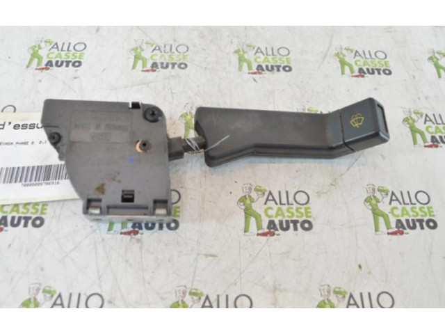 Ручка стеклоочистителей 7700765710 Renault 21