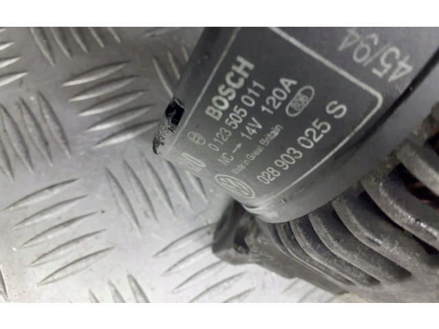 Генератор 028903025S   Volkswagen PASSAT B4      
