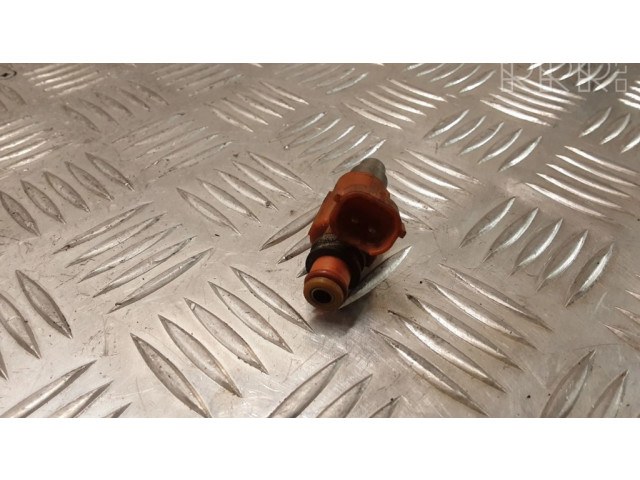 Форсунка CDH210    Mitsubishi Carisma для бензинового двигателя 4G92 1.6