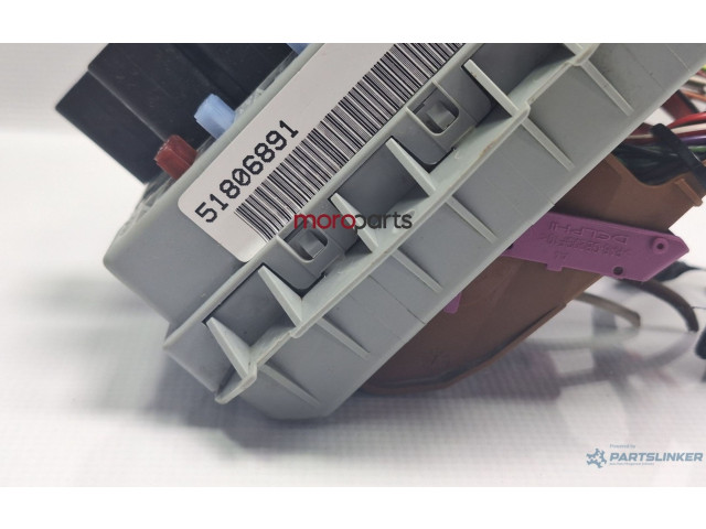 Блок предохранителей 51806891 Fiat Linea