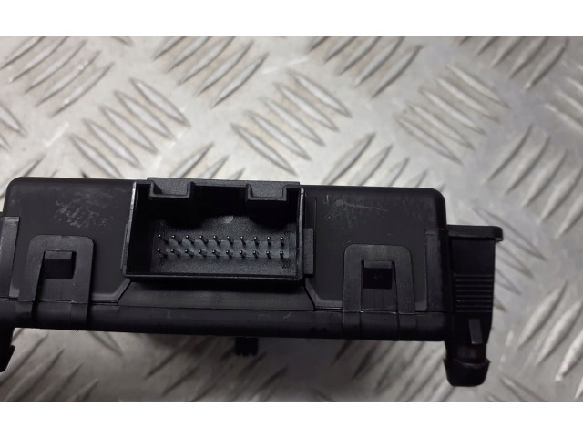 Блок комфорта 1K0907530E   Skoda Octavia Mk2 (1Z)   