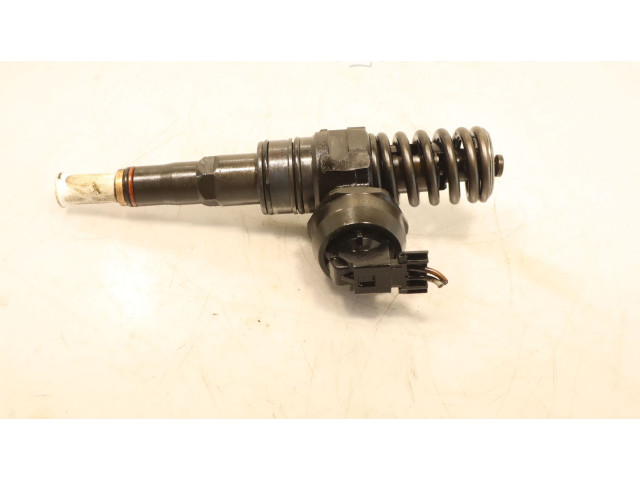 Форсунка 0414720215    Audi A3 S3 8P  BKC 