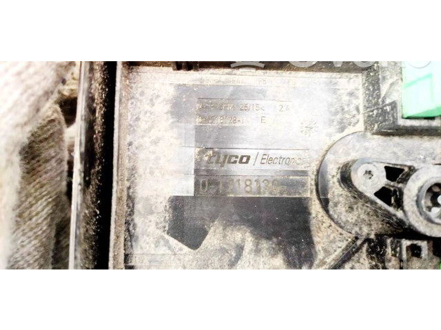 Блок предохранителей 01718130 Skoda Octavia Mk2 (1Z)