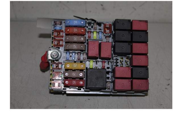 Блок предохранителей Jeep Renegade