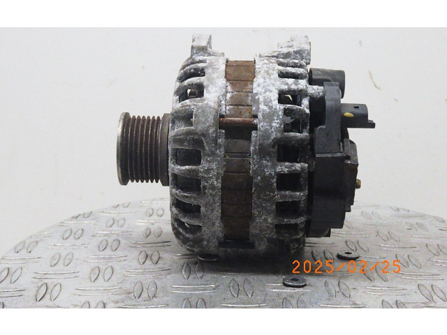 Генератор 231003071R Dacia Sandero