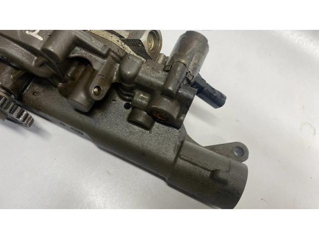 Масляный насос  M 133.980 A1331800201, R2701810501  Mercedes-Benz GLA W156 2.0