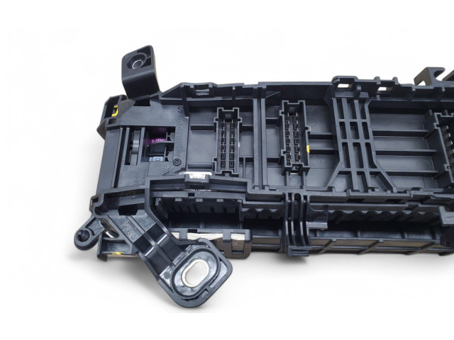 Pojistková skříňka A2465400040 Mercedes-Benz GLA W156 2016