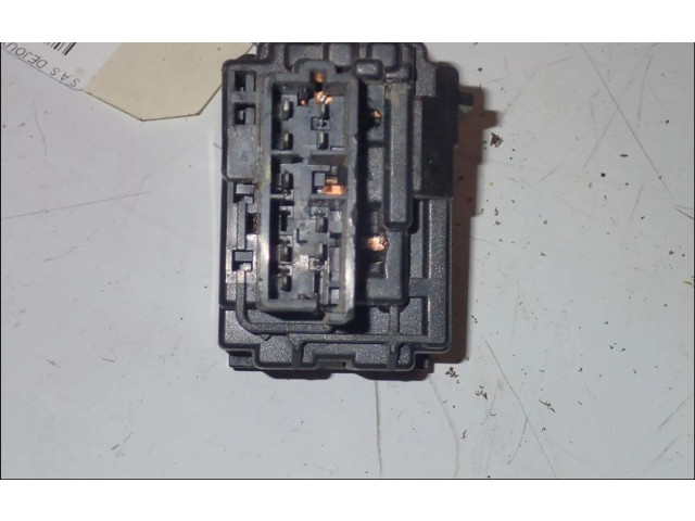 Ручка стеклоочистителей Peugeot 306