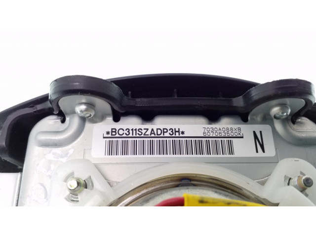 Подушка безопасности водителя 7030A088XB Mitsubishi Outlander