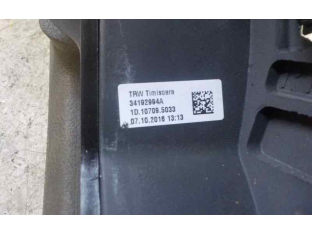 Руль Dacia Sandero - года 807209299R, 2PINES