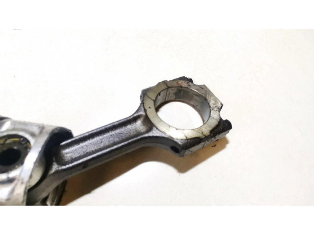 Píst Alfa Romeo 156 pro naftový motor 1.9