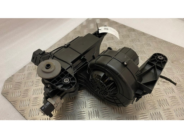 Вентилятор печки    31699307   Volvo XC90