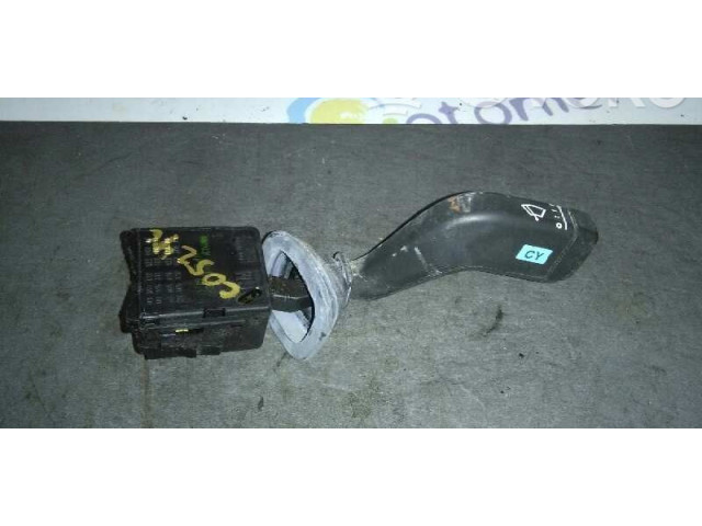 Ручка стеклоочистителей Opel Meriva A