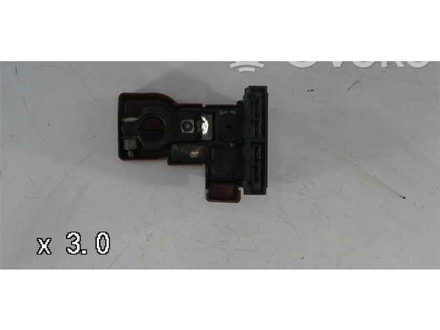 Pojistková skříňka Suzuki Swift 2012