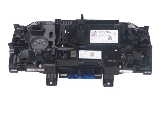 Přístrojová deska  Volkswagen T-Roc 2019 17A920790A  