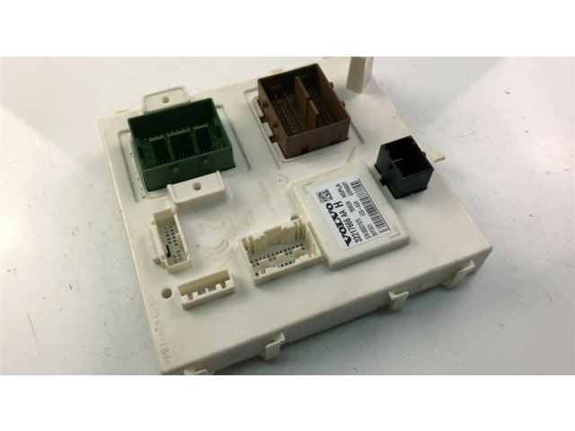 Блок предохранителей  32217666AA, K818   Volvo XC90    