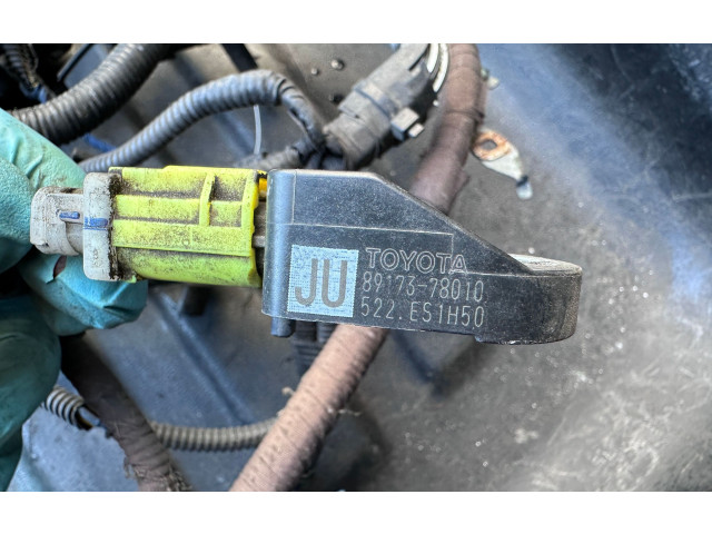 Ящик предохранителей (комплект) 8264448020, 63586093 Lexus RX 450H