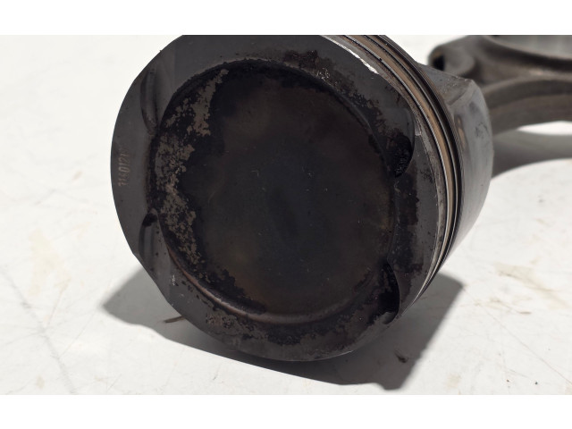  Поршень с шатуном  31401210  Volvo XC60  