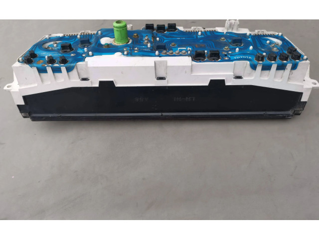 Přístrojová deska Toyota Carina T190 1992 832002B490, 69156790