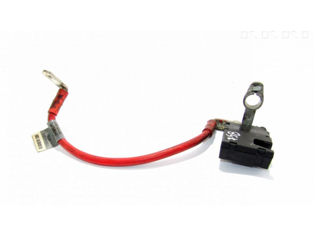 Плюсовый провод (аккумулятора)