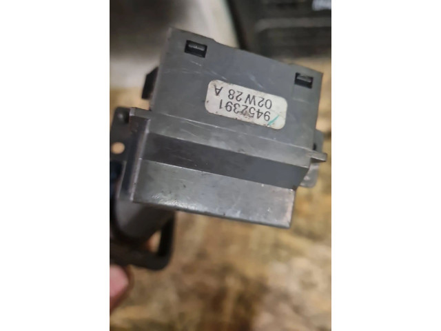 Ручка стеклоочистителей 9452391   Volvo V70