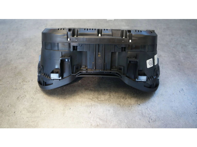 Панель приборов 5E0920981F Skoda Octavia Mk3 (5E)