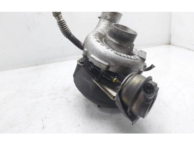 Vstřikovací lišta 038145701F Seat Cordoba (6K)