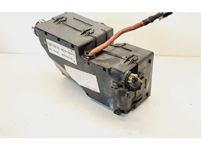 Блок предохранителей 8688040, 00679813 Volvo V70