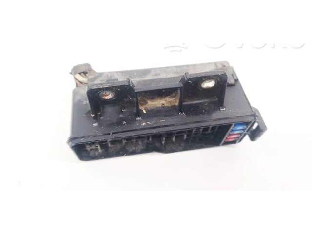 Блок предохранителей     Toyota Corolla Verso AR10    