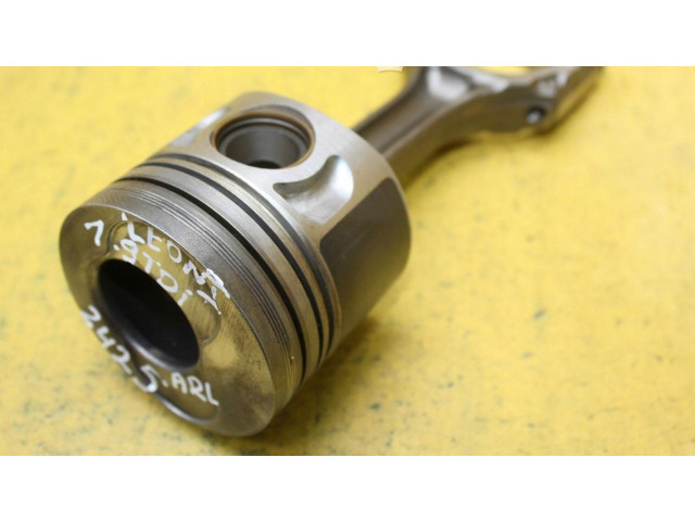 Píst    Seat Leon (1M)     