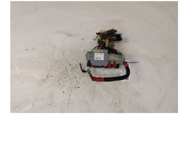   Pojistková skříňka    Fiat Punto (199) 2012