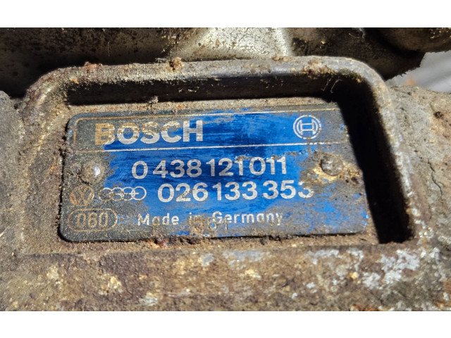 Топливная рампа 0438121011, 026133355 Audi 80 90 B3