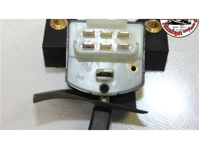 Ручка стеклоочистителей 1363016   Volvo 940