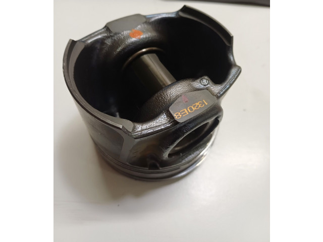 Píst 0851E   Ford Kuga II     