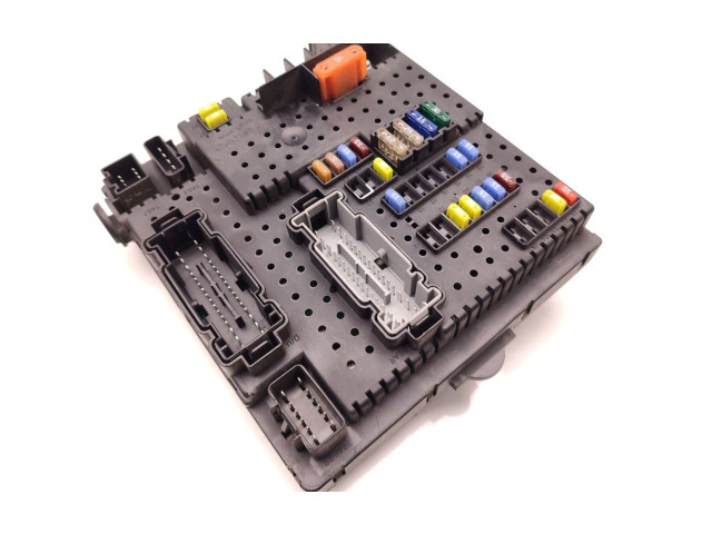 Блок предохранителей 30728512, 05W193   Volvo XC90    