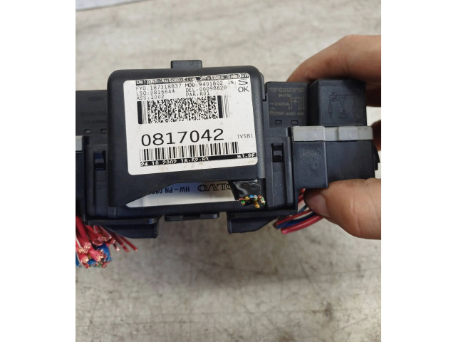 Блок предохранителей  000002127324, 08679899   Volvo XC90    