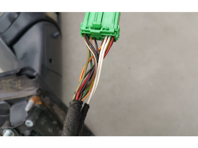 Зеркало электрическое Volvo V70 2005 - 2008 года