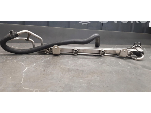 Топливная рампа 06a133317e   Volkswagen Golf IV  