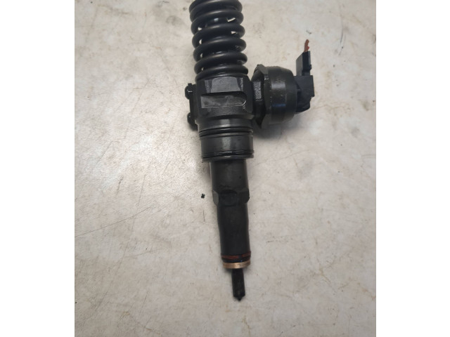 Форсунка 0414720215 Skoda Superb B6 (3T)