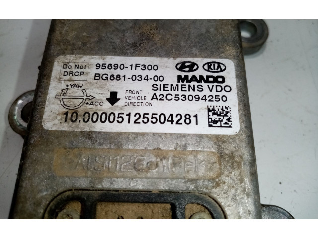 Блок управления 956901F300   KIA Magentis